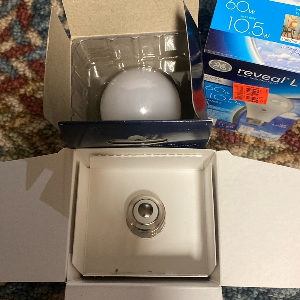 Reveal LED Dimmable Light Bulbs - Picture 7 of 9